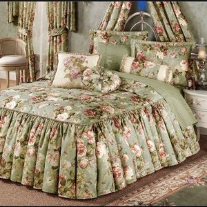 Victorian Floral oversized 
King Size Bedspread